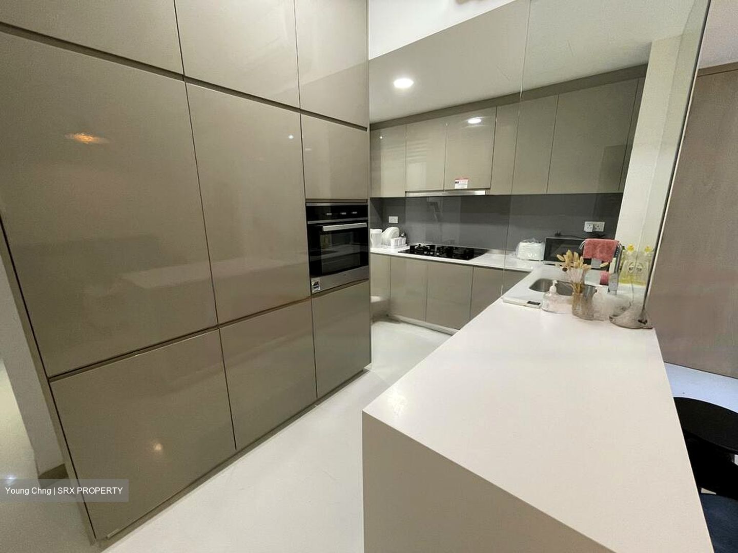 J Gateway (D22), Condominium #484299791